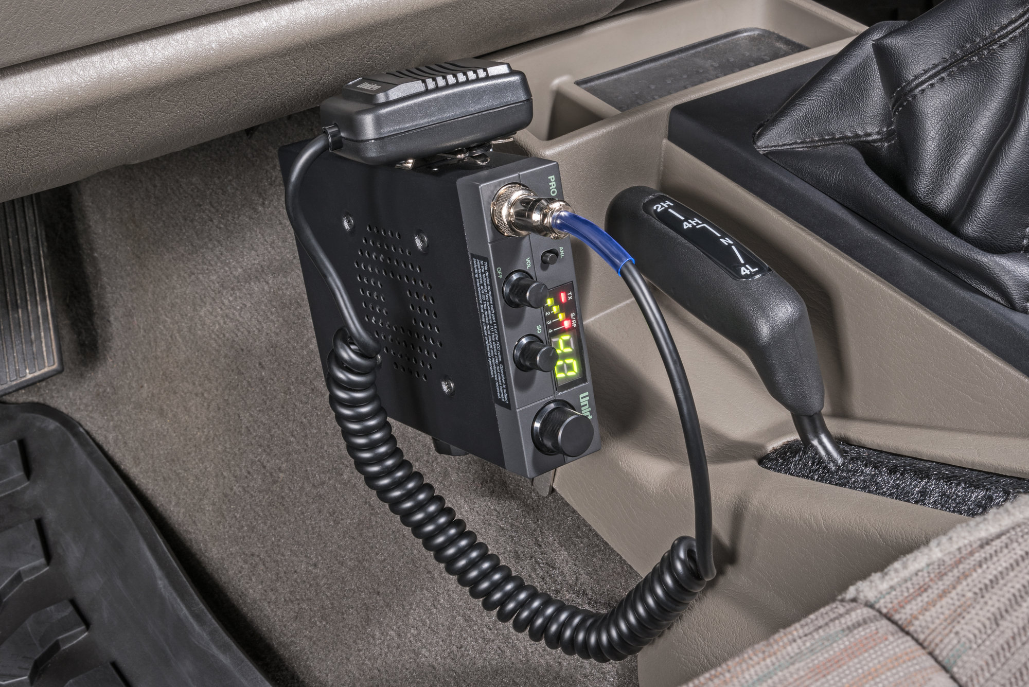 Uniden Pro 510XL 40 Channel Compact Mobile CB Radio Quadratec